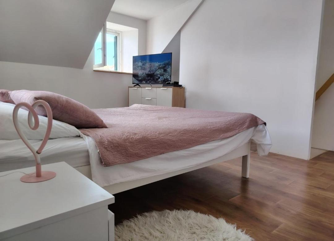 Ema Apartment Prvic Sepurine Luaran gambar